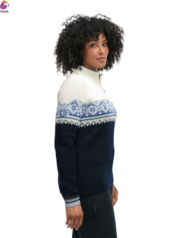 Черно-белый рождественский свитер на молнии