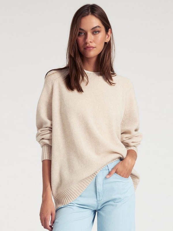 экипажа шеи свитер с овальным вырезом