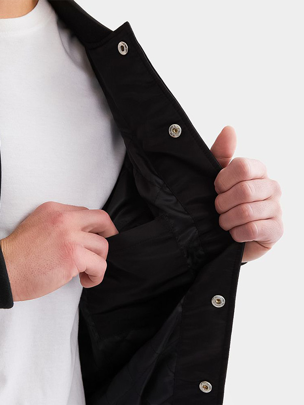 Мужская куртка с нашивкой с вышивкой