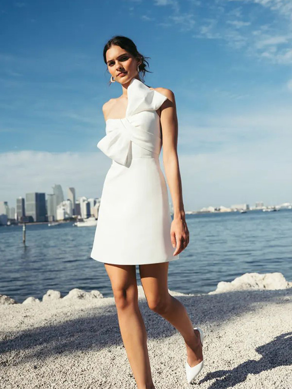 Женское вечернее мини-платье