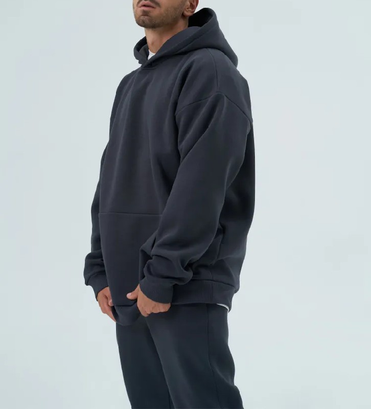 Однотонная черная толстовка с капюшоном