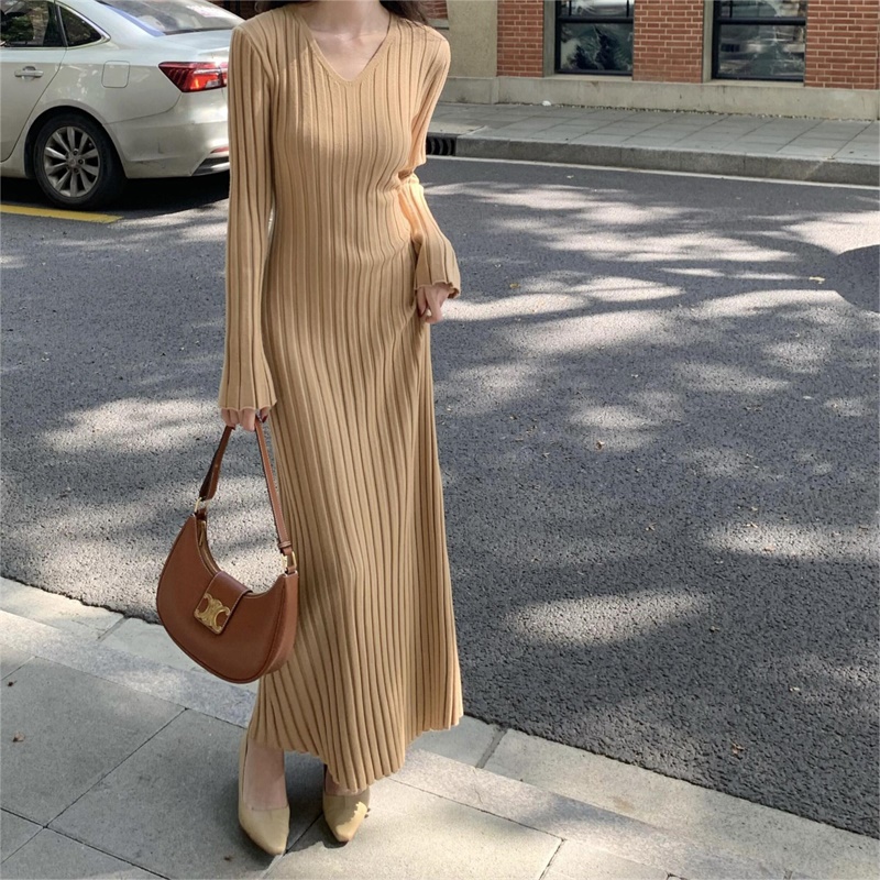 Женское простое вязаное платье