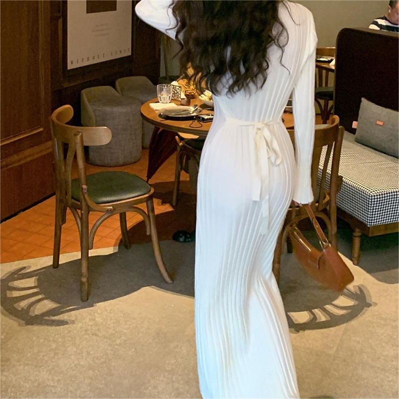 Женское простое вязаное платье