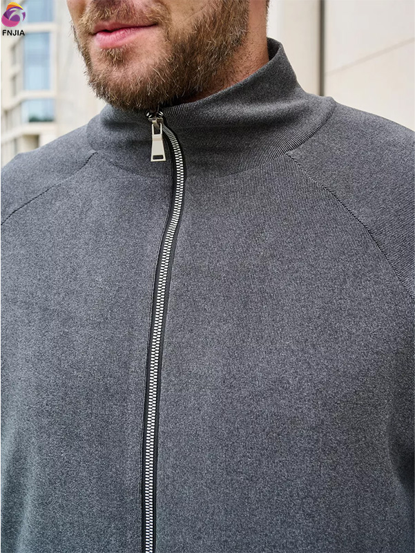 Серый вязаный жакет-кардиган на молнии