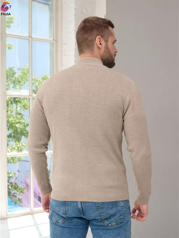 Бежевый кардиган тонкой вязки