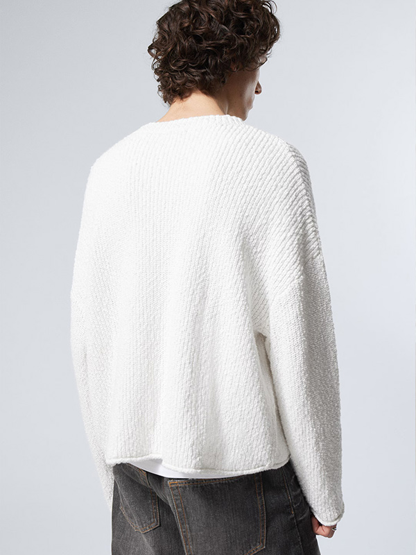 Изготовленный на заказ мужской свитер FNJIA с V-образным вырезом