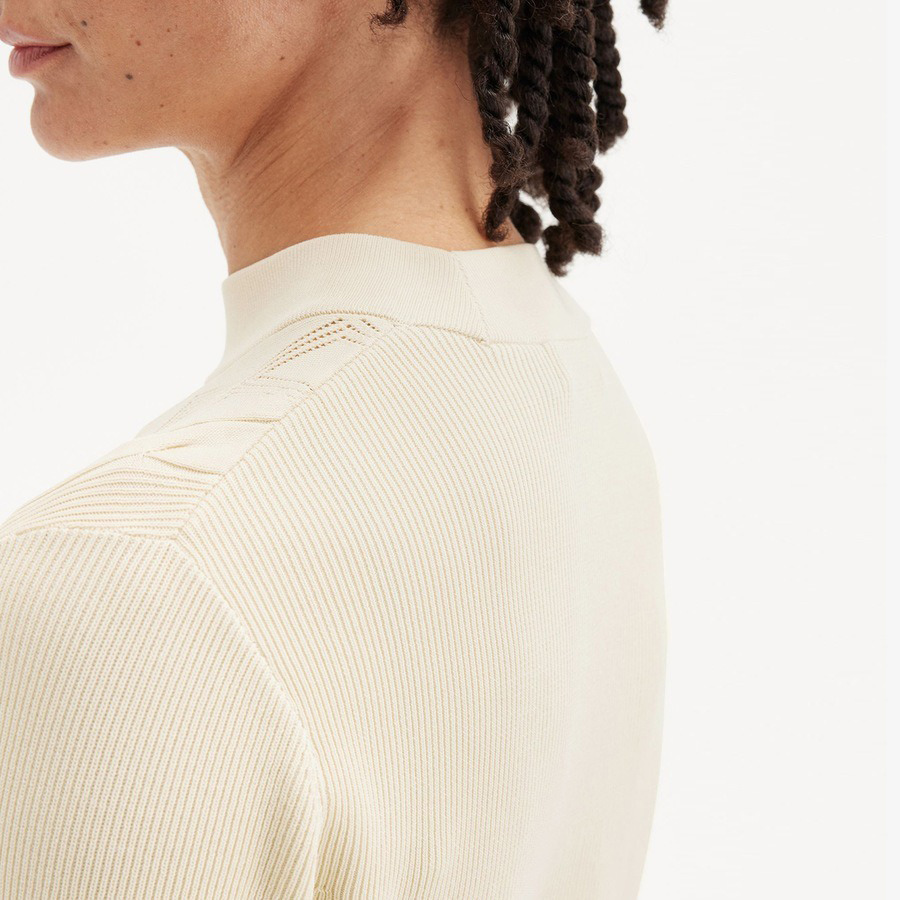 Короткий свитер с ромбовидным дизайном, связанный на заказ