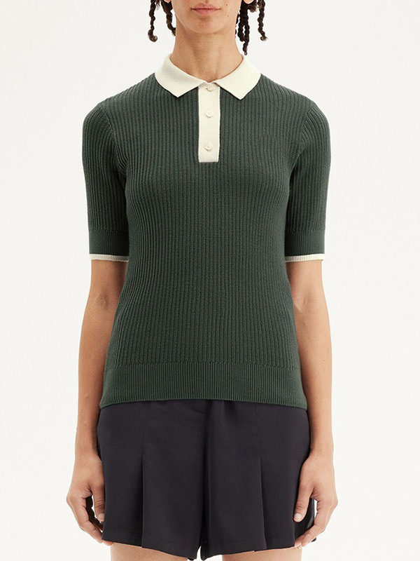 Простая женская рубашка поло, сшитая на заказ из трикотажа сращиванием