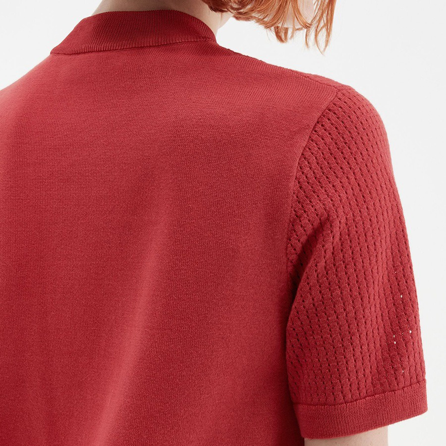 Вязаная на заказ женская футболка и простой свитер