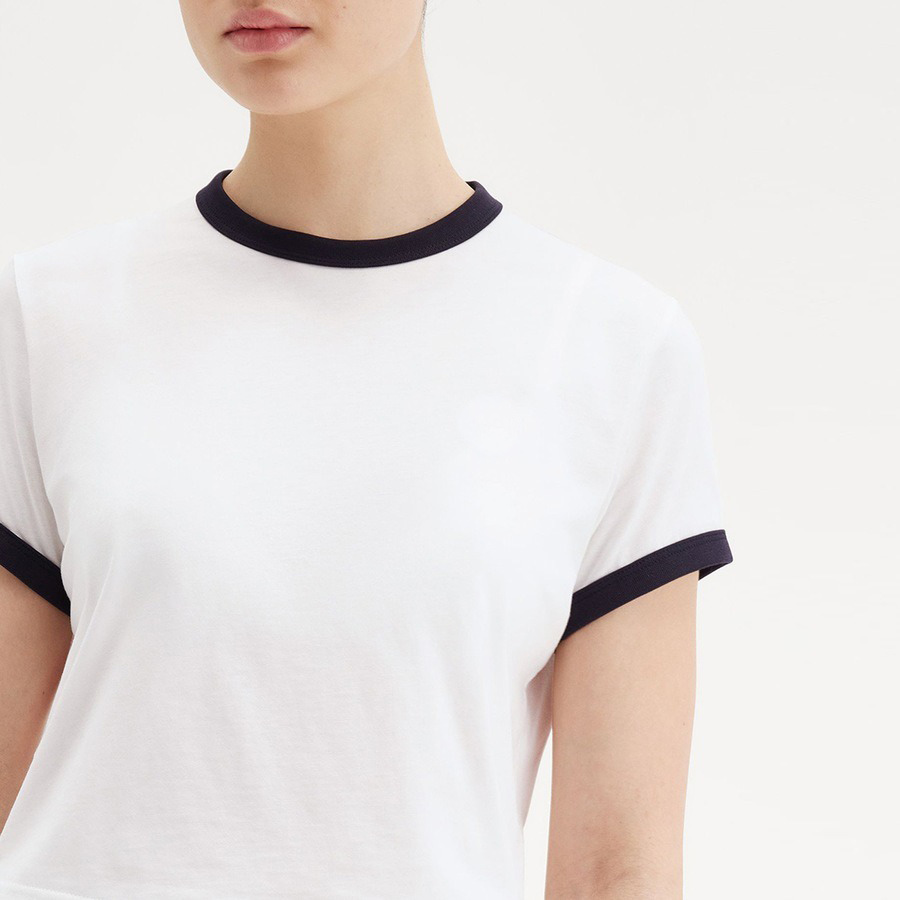 Простая вязаная женская футболка с вышивкой на заказ