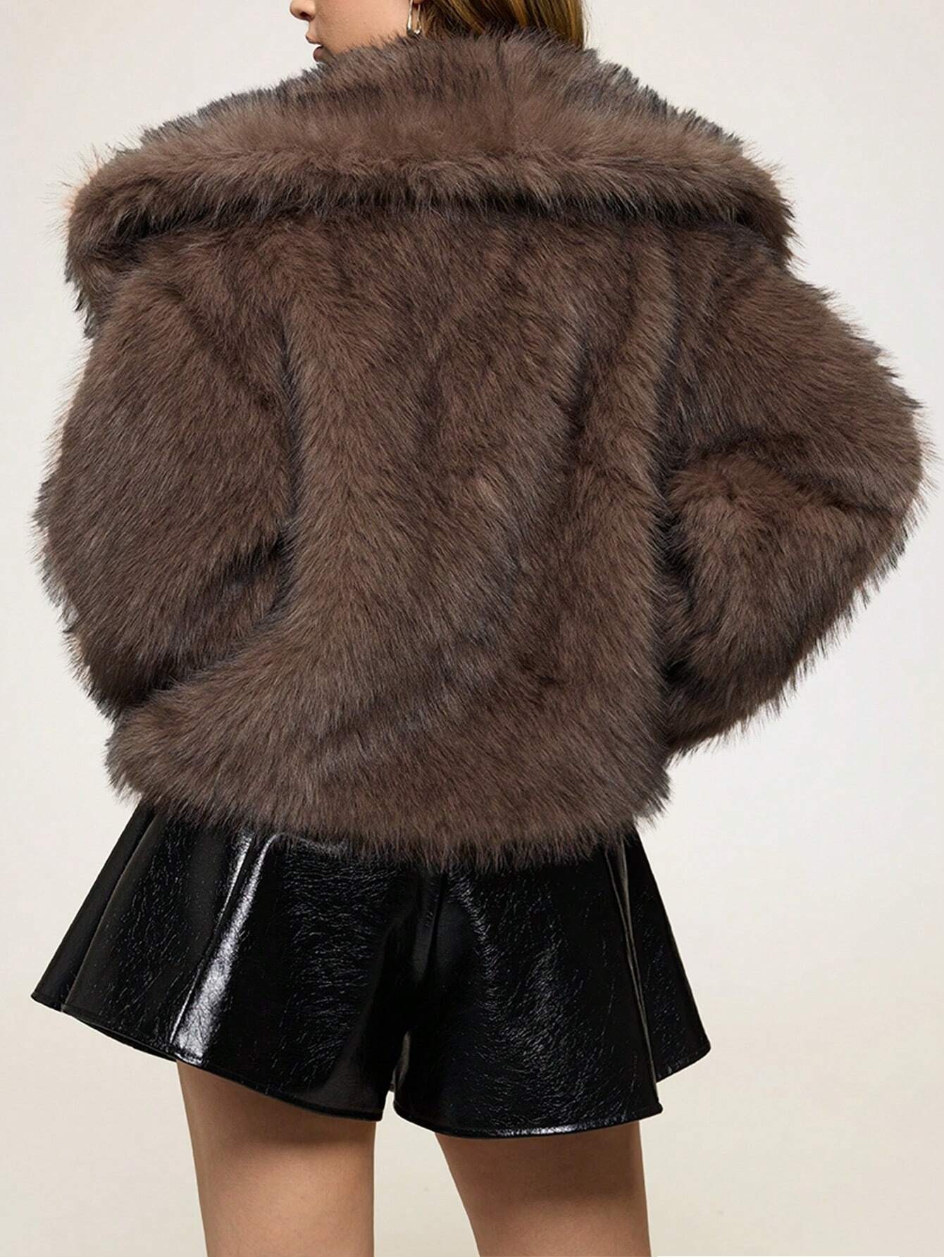 Изготовленное на заказ женское повседневное роскошное однотонное пальто из искусственного меха FNJIA