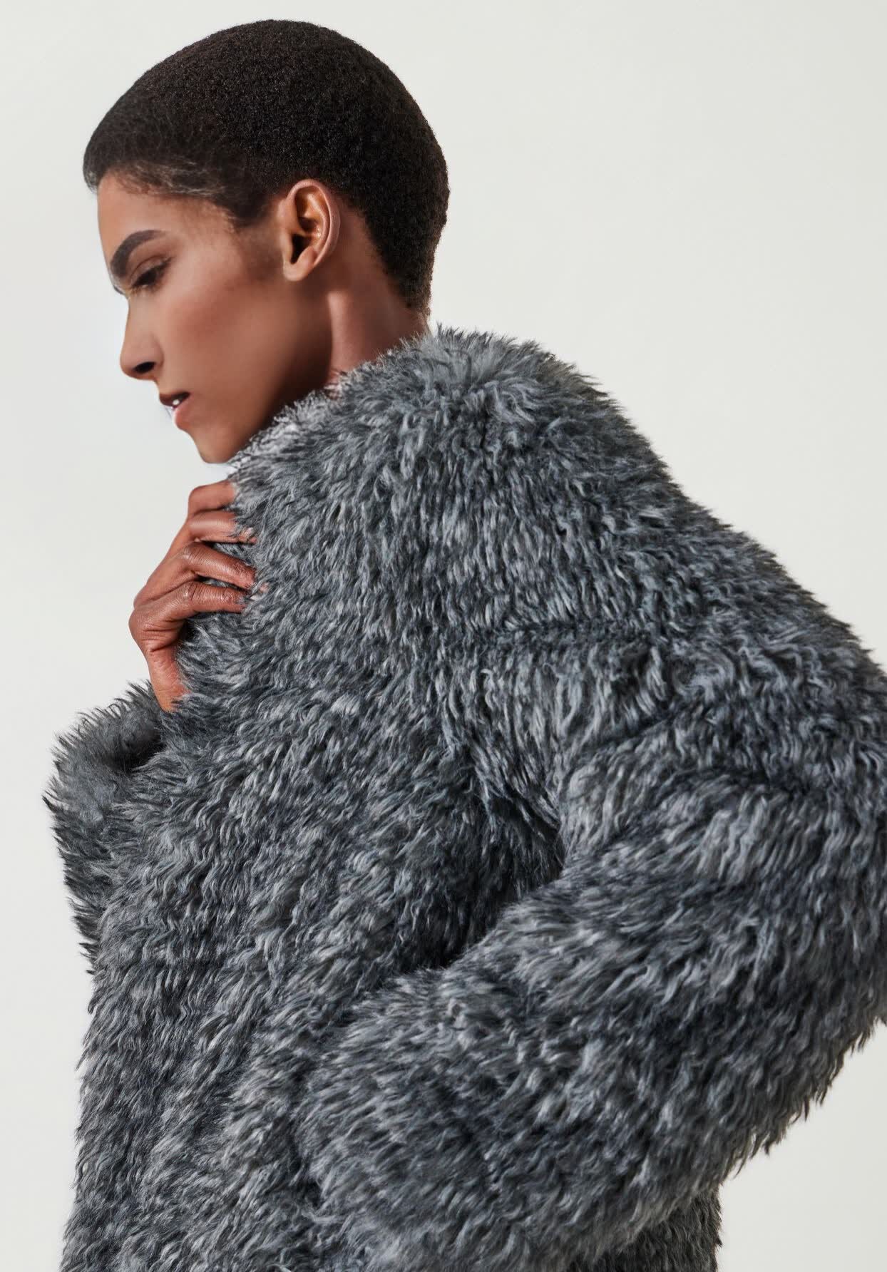 Изготовленное на заказ зимнее пальто больших размеров, теплое укороченное женское пальто из искусственного меха, короткая куртка, женские пальто