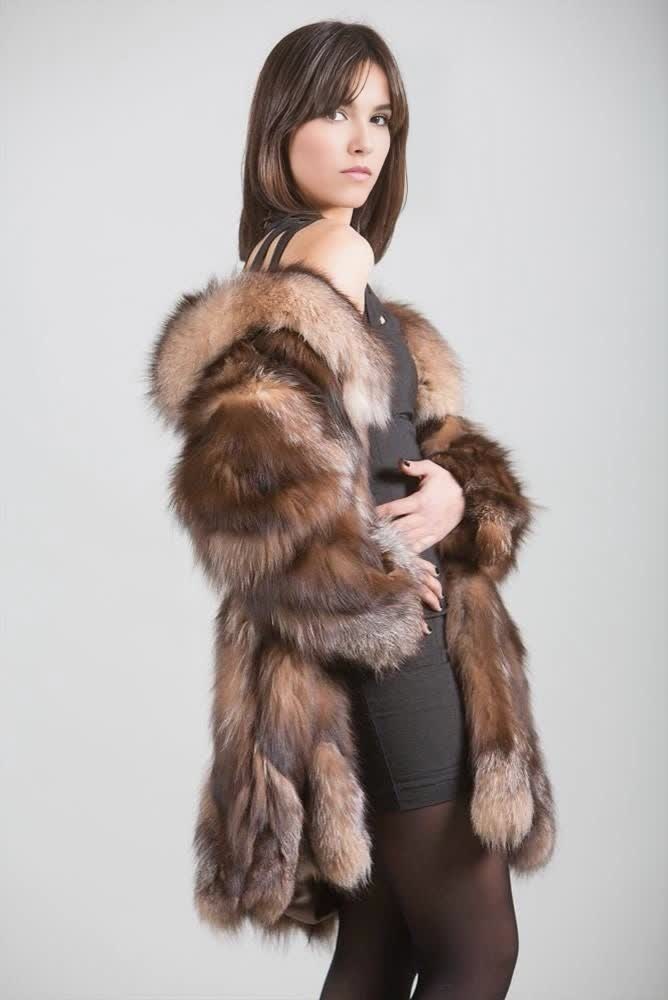 Изготовленное на заказ женское длинное макси-пальто из искусственного меха лисы, зимнее однотонное пальто с обрезанными карманами для холодного времени года