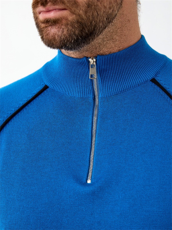 Изготовленный на заказ мужской свитер с застежкой-молнией до половины шеи