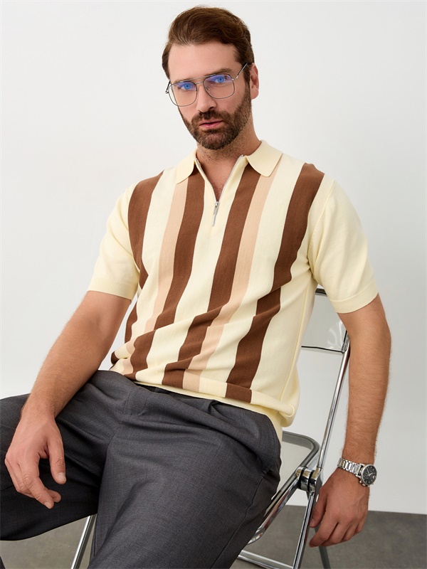 Изготовленная на заказ трикотажная рубашка поло с вертикальными полосками на молнии в четверть оборота