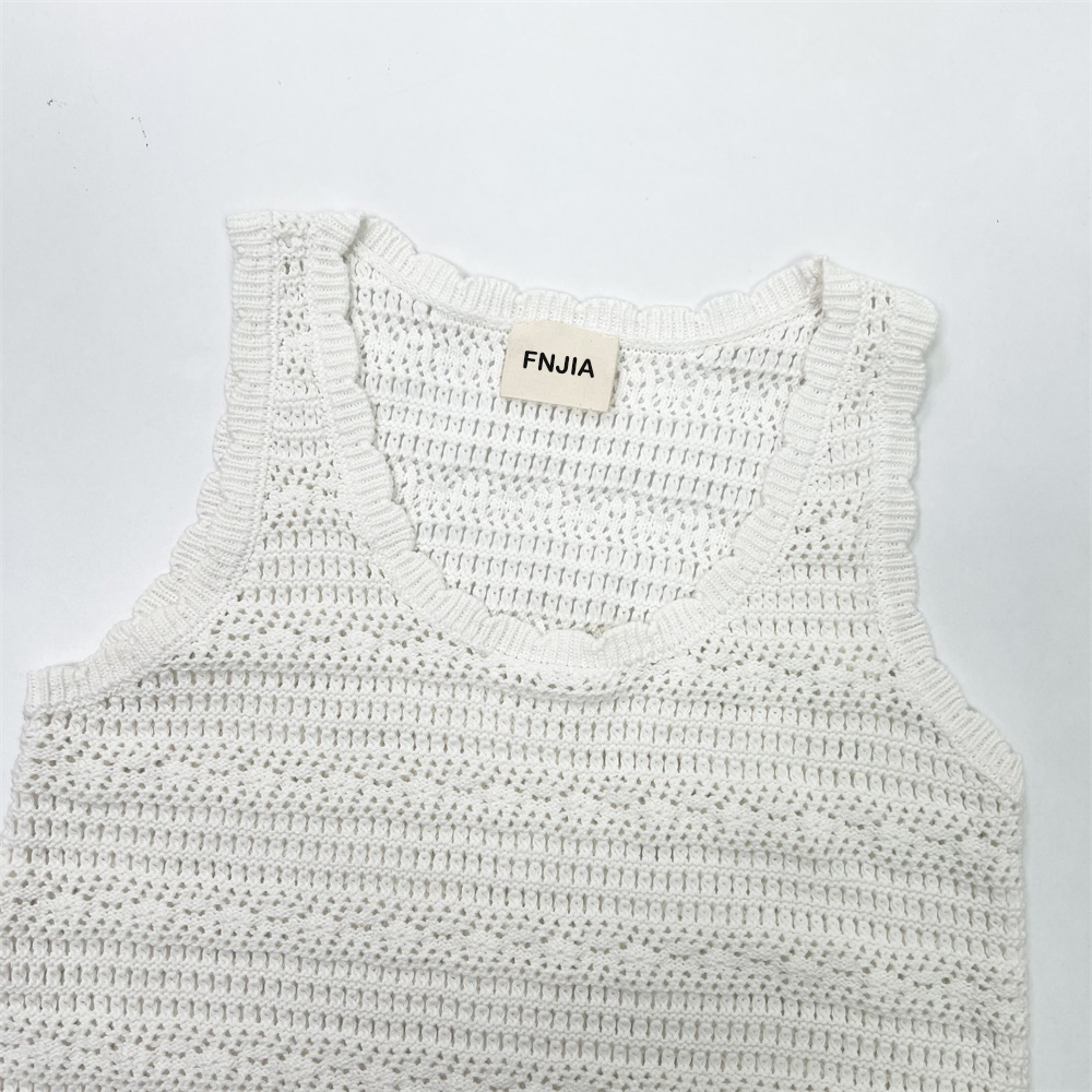 Женское белое трикотажное мини-платье с открытой спиной на заказ для B2B-пошива