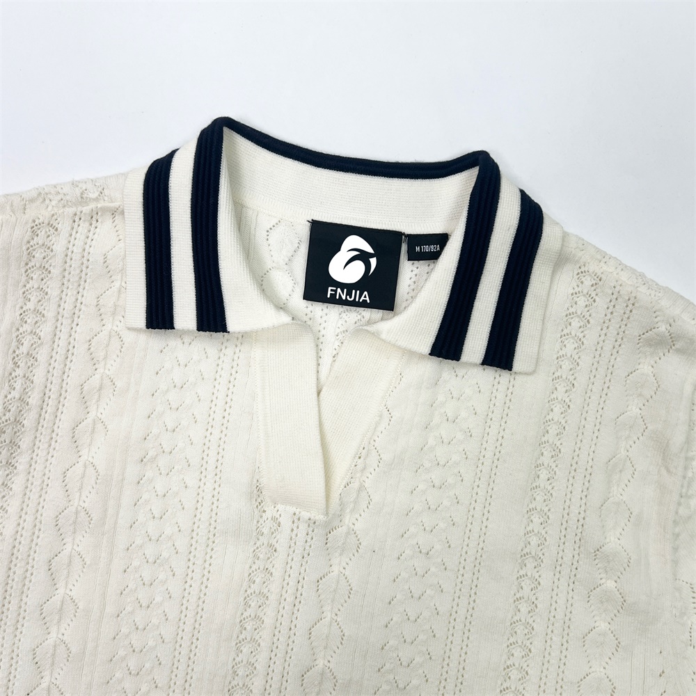 Мужская белая трикотажная рубашка поло на заказ с полосатыми деталями для B2B-пошива