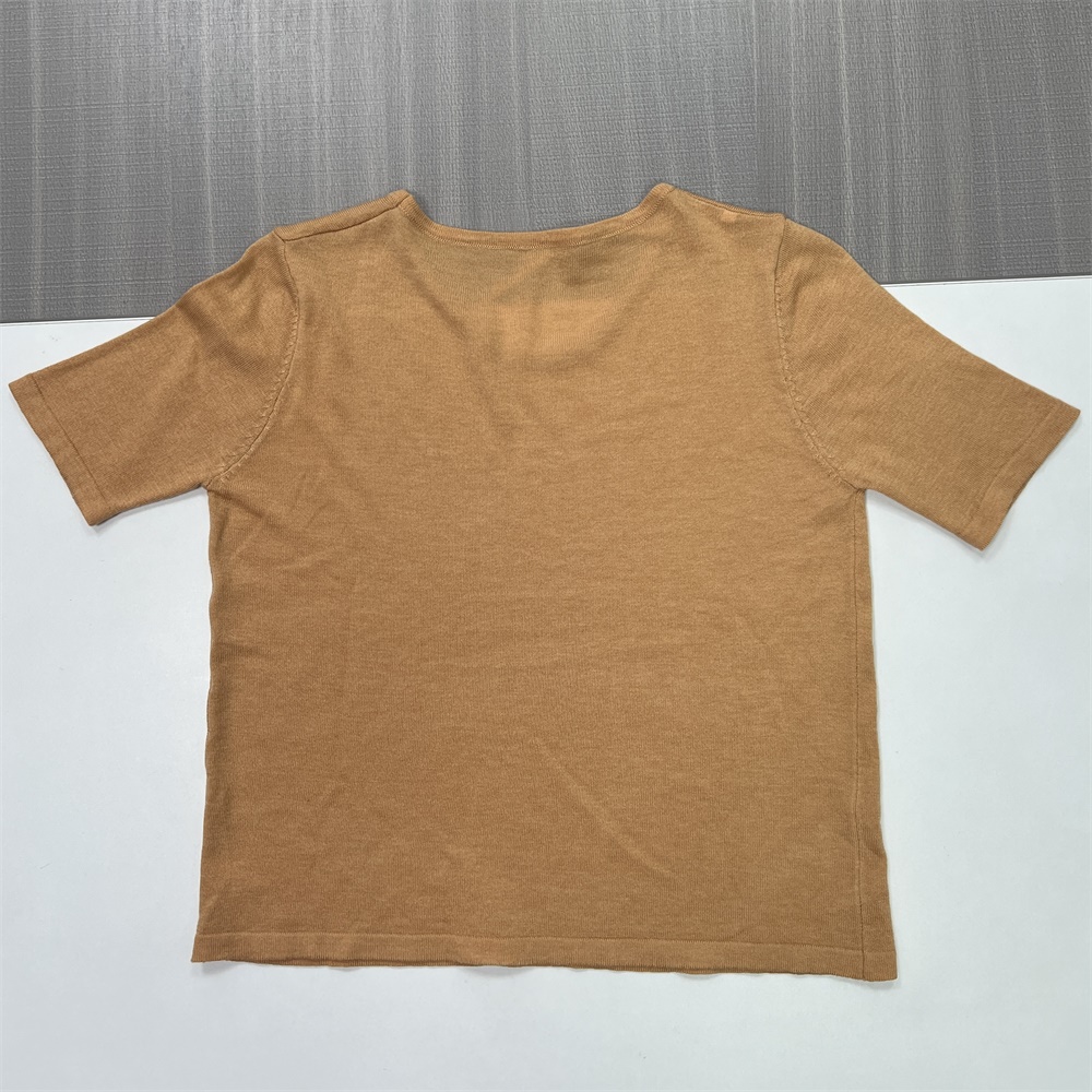 Вязаная футболка на заказ: V-образный вырез крест-накрест, короткий рукав, Элегантный дизайн