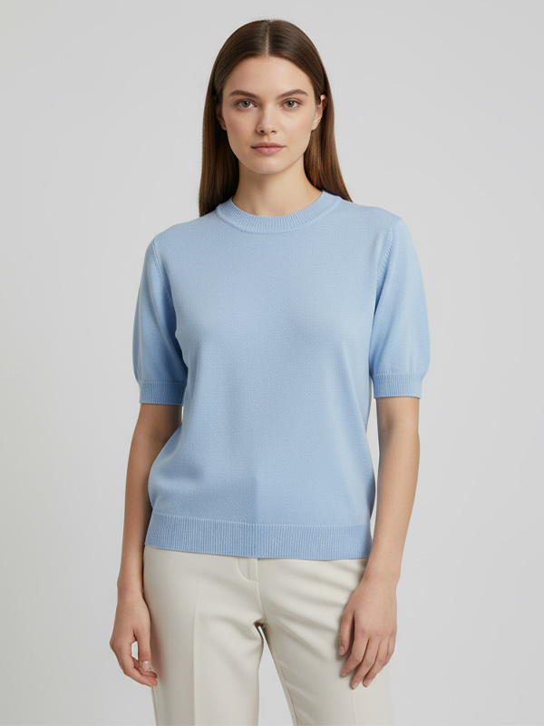 Изготовленная на заказ трикотажная футболка с круглым вырезом горловины: Короткий рукав, пышные детали, Минималистичный дизайн