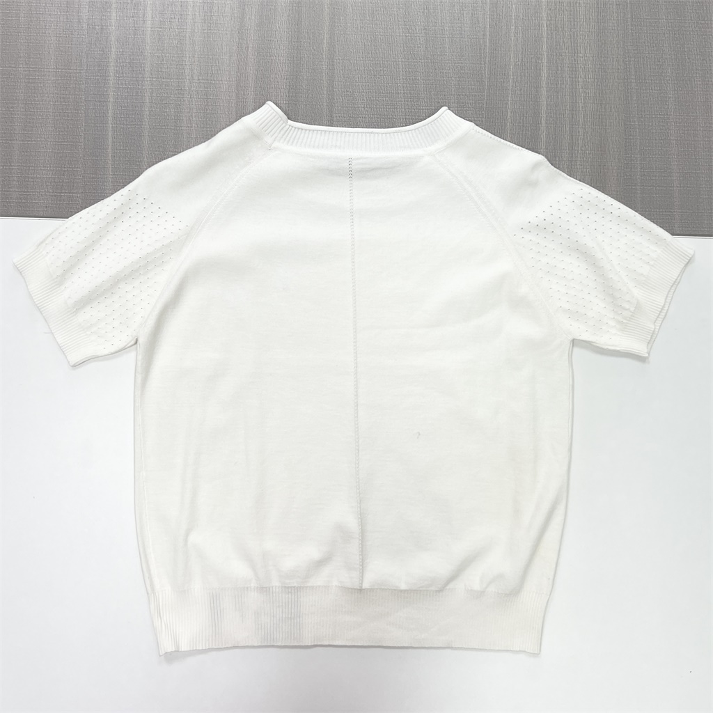 Трикотажная футболка с петельками на заказ: Круглый вырез горловины, короткий рукав, Минималистичный дизайн