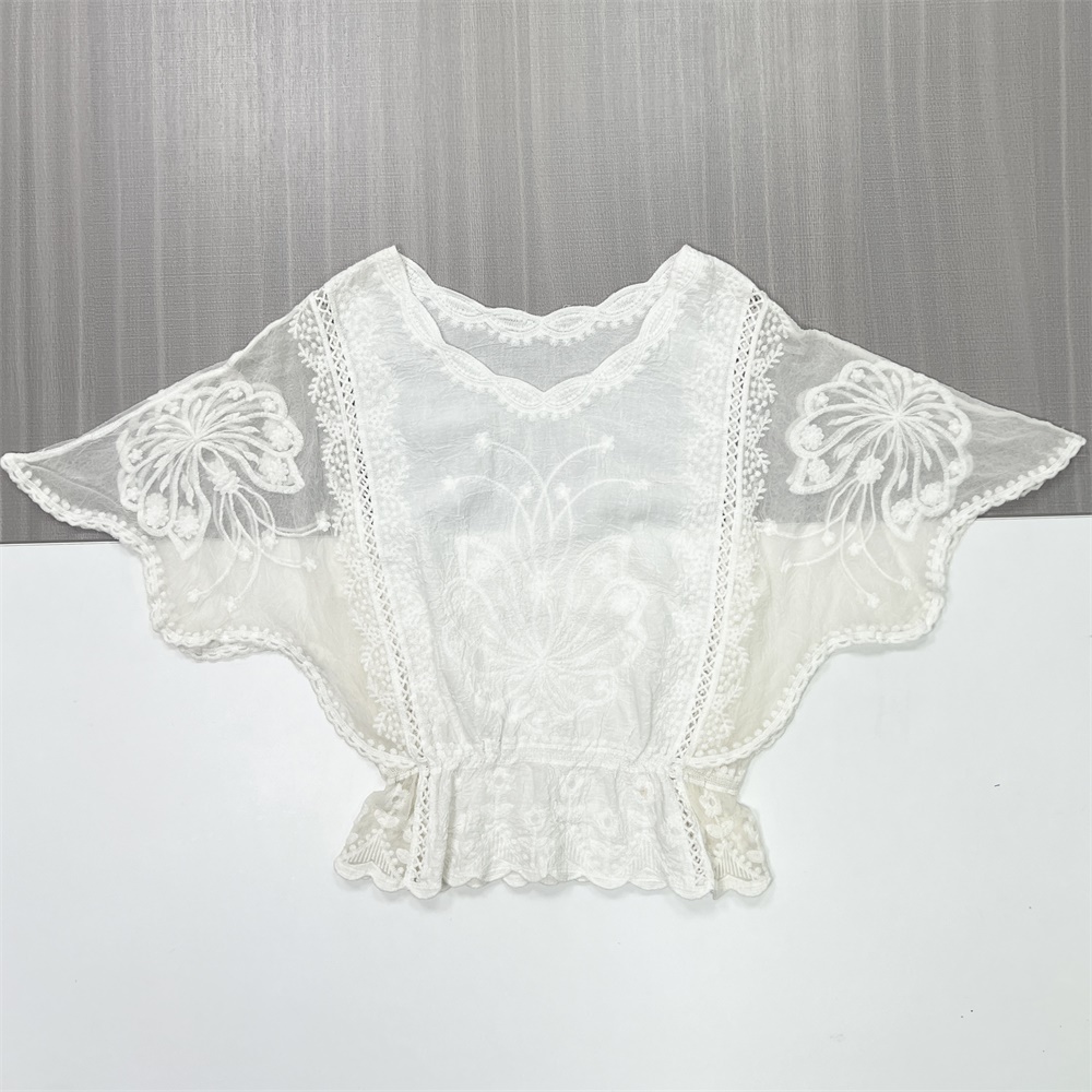 Кружевная блузка с вышивкой по индивидуальному заказу: Вырез в виде гребешка, развевающийся рукав, Романтичный дизайн
