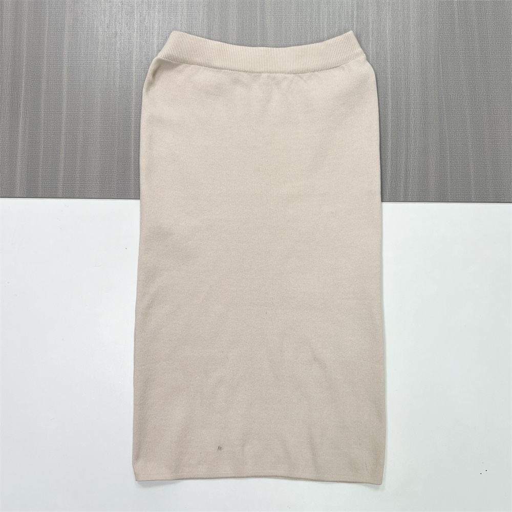 Трикотажная юбка-карандаш на заказ: Высокая талия, длина миди, минималистичный дизайн