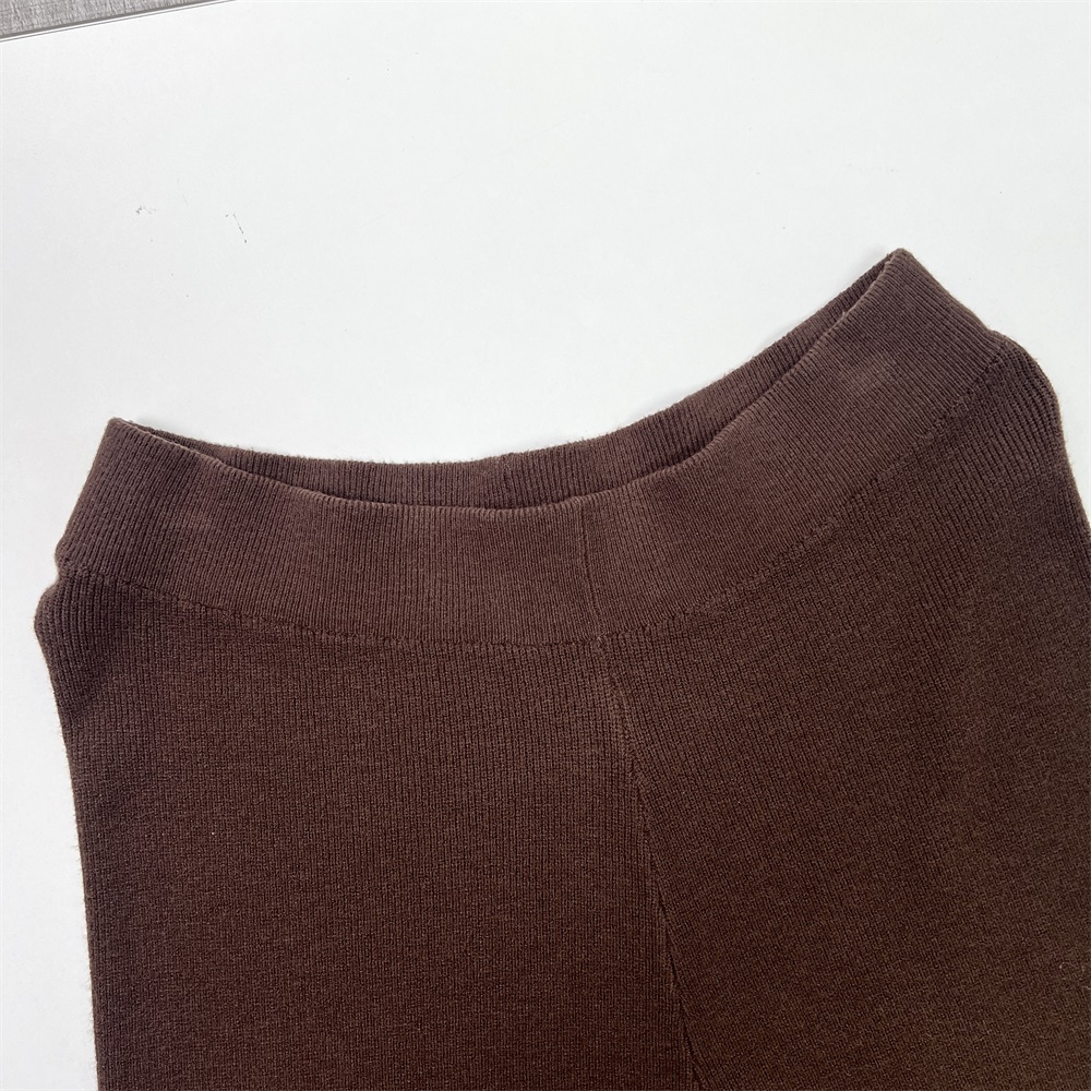 Трикотажные брюки с широкими штанинами на заказ: Завышенная талия, свободный крой, минималистичный дизайн