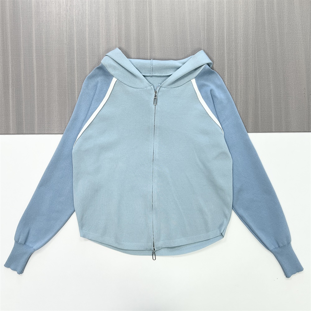 Толстовка с капюшоном на молнии, выполненная в различных цветах: Синие тона, спортивный дизайн, Универсальная повседневная одежда