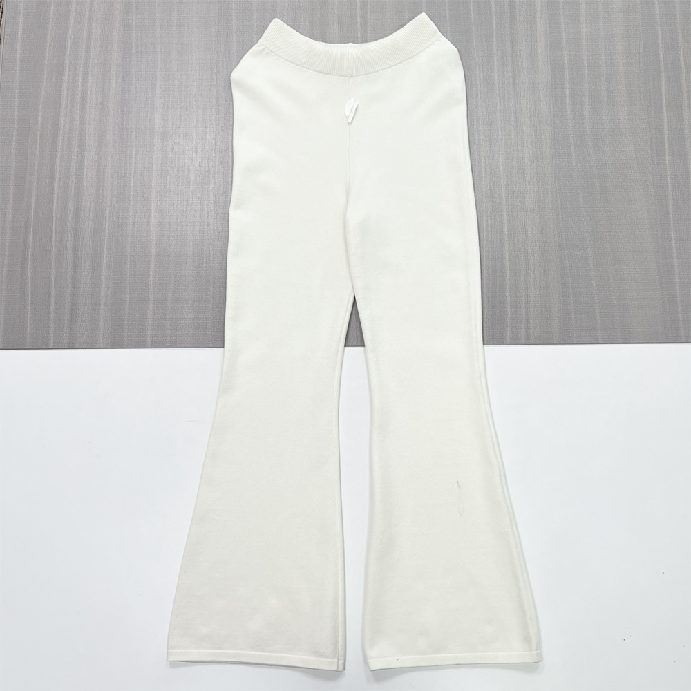 Расклешенные брюки из трикотажа на заказ: с завышенной талией, в стиле ретро, с роскошным трикотажным дизайном