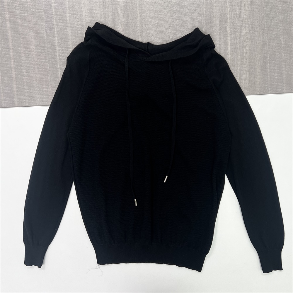 Трикотажная толстовка с капюшоном на заказ: Черный, приталенный крой, минималистичный повседневный дизайн