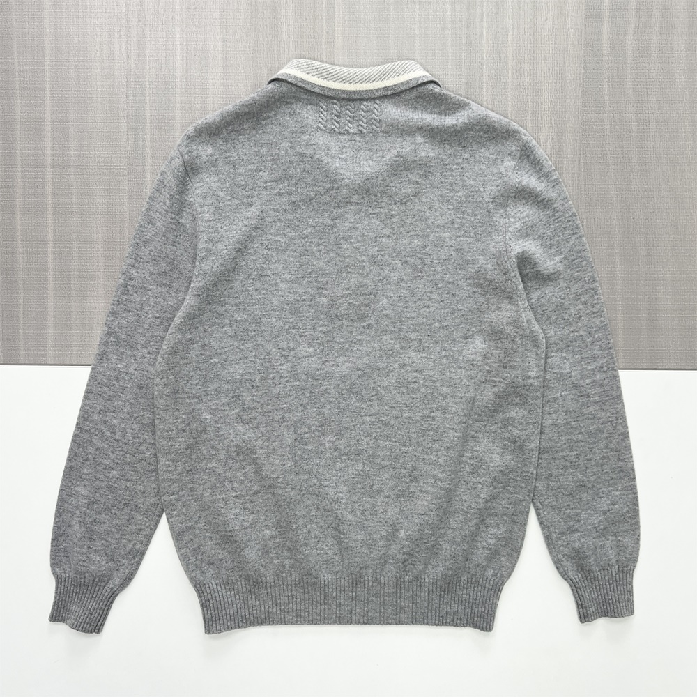 Мужское вязаное поло Heather Grey: Контрастный воротник, трикотажные детали в виде кабелей, классический повседневный стиль