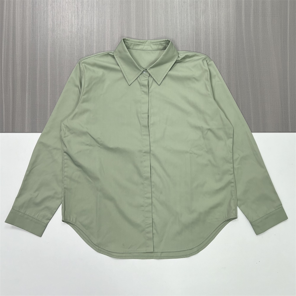 Мужская рубашка с длинным рукавом цвета шалфея на заказ: Гладкая текстура, минималистичный дизайн в стиле Smart-Casual