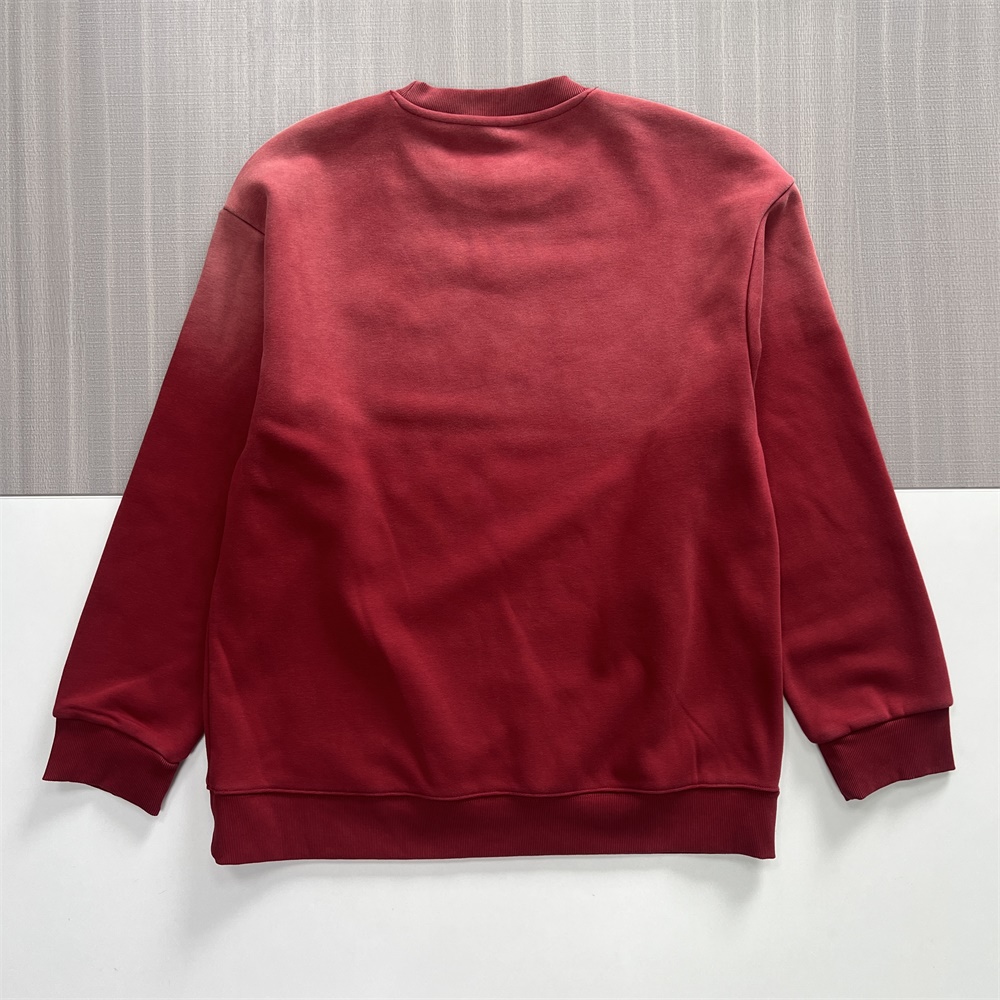 Мужская бордовая толстовка с градиентом: Минималистичный логотип, круглый вырез, Повседневная одежда
