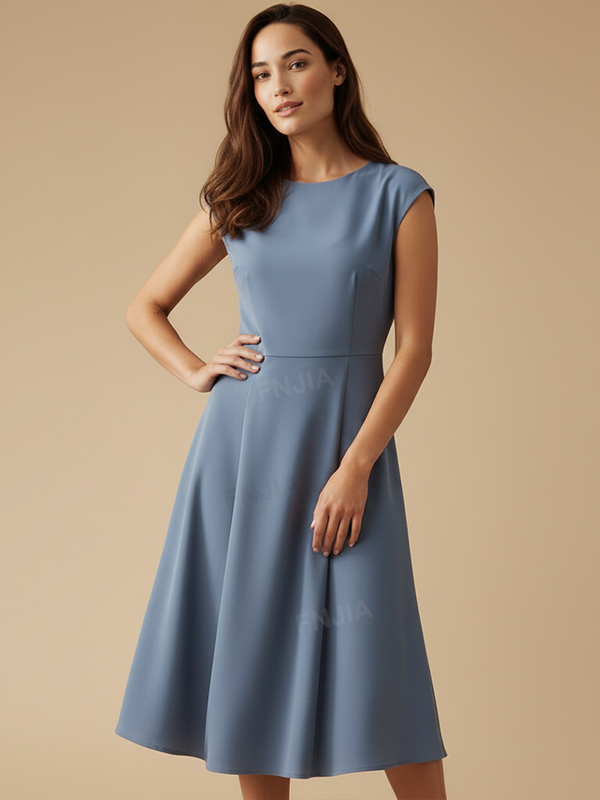 Женское пыльно-голубое платье миди без рукавов расклешенного А-силуэта