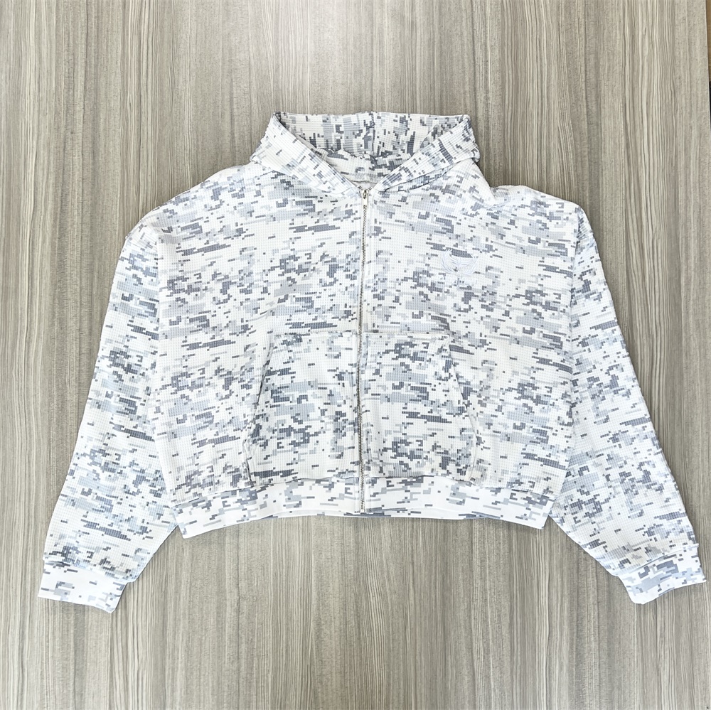 Женская бело-серая толстовка с пиксельным рисунком: Укороченный крой, повседневная одежда на молнии