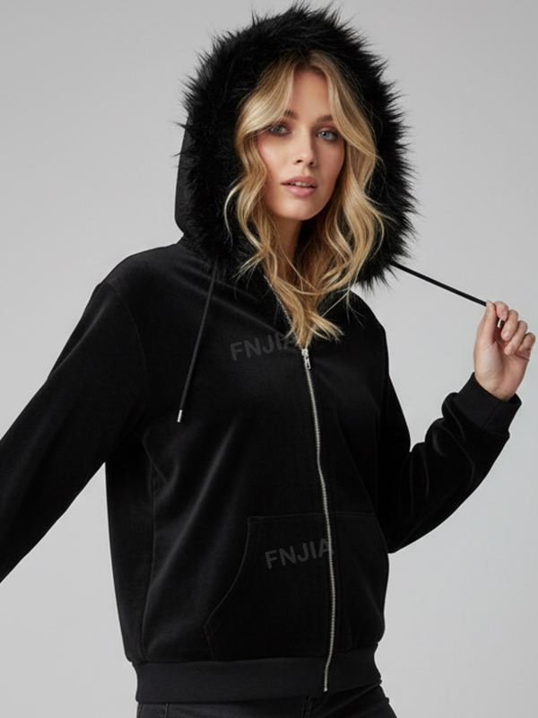 Женская черная куртка на молнии с капюшоном из искусственного меха: Текстура бархата