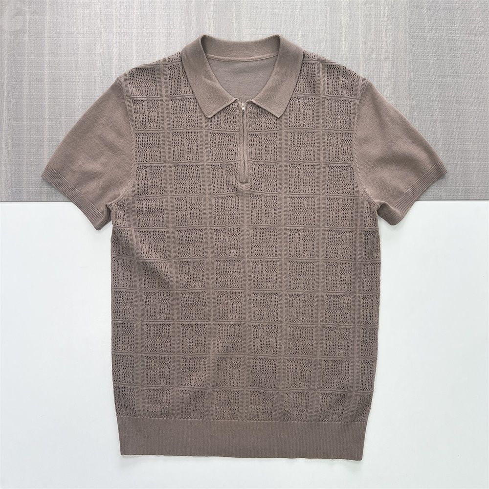 Мужская рубашка поло из темно-серого трикотажа в сеточку с застежкой-молнией до половины длины