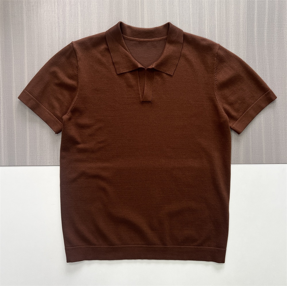 Мужская минималистичная трикотажная рубашка поло цвета какао коричневого цвета с индивидуальным дизайном приталенного кроя и планки