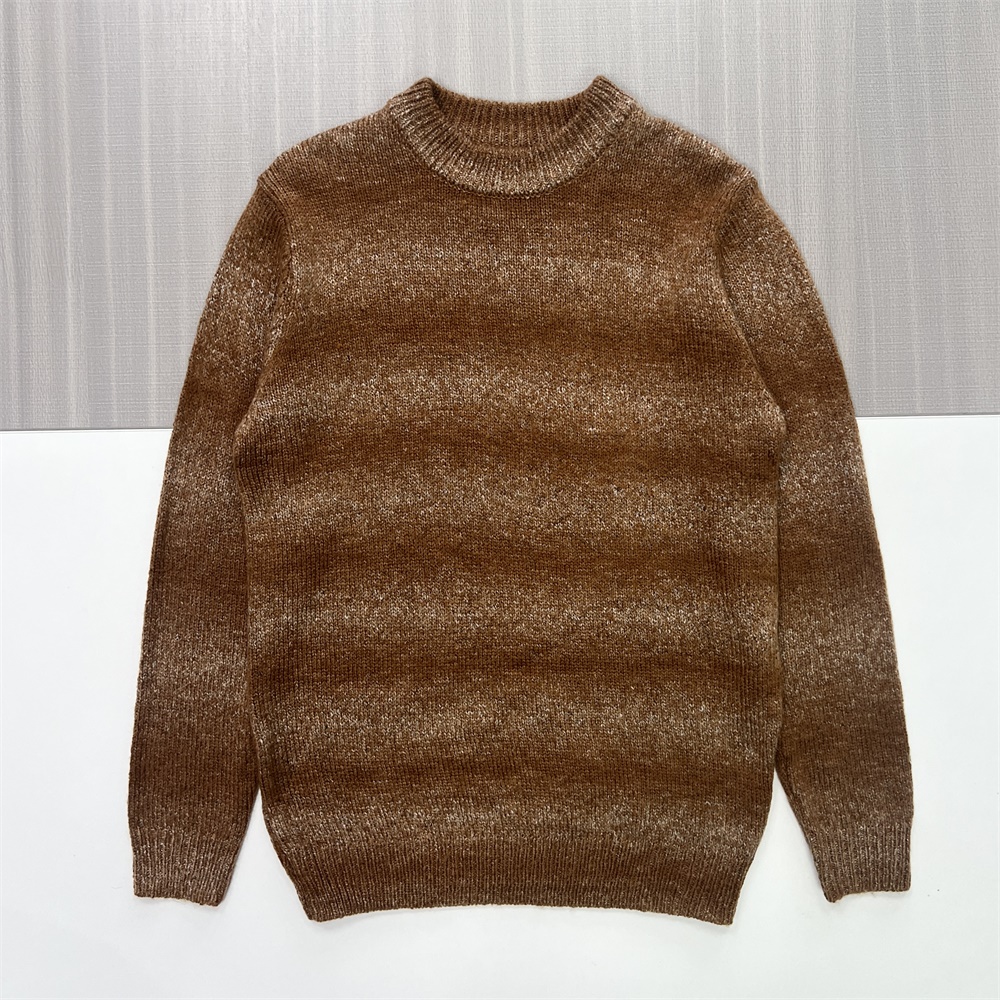 Мужской вязаный свитер с имитацией шеи в бронзовую полоску с эффектом омбре - индивидуальный текстурированный дизайн
