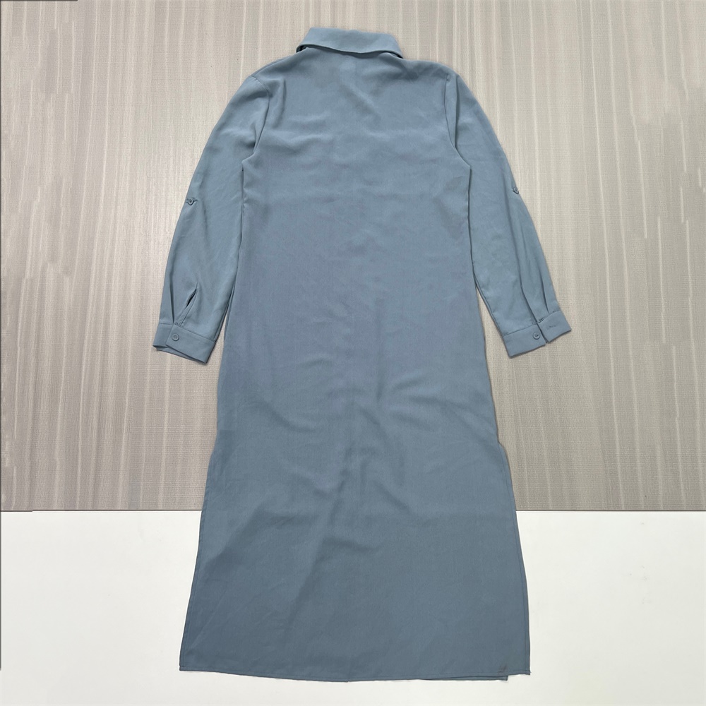 Женское платье-рубашка пыльно-синего цвета с нагрудными карманами - индивидуальный непринужденный элегантный дизайн