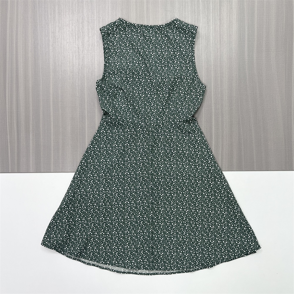 Женское мини-платье без рукавов с V-образным вырезом и цветочным принтом цвета лесной зелени - индивидуальный женственный повседневный дизайн